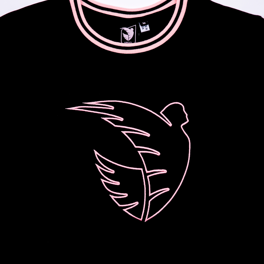 Angel City FC Camiseta de manga corta con emblema negro unisex